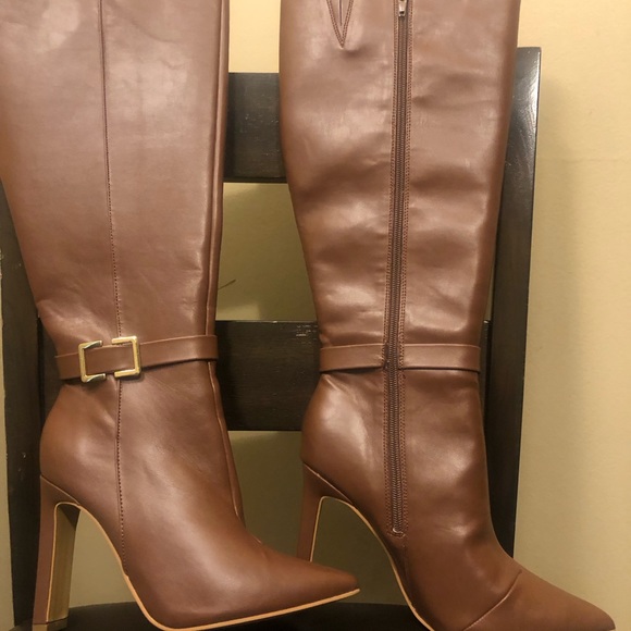 Boots - Picture 3 of 3